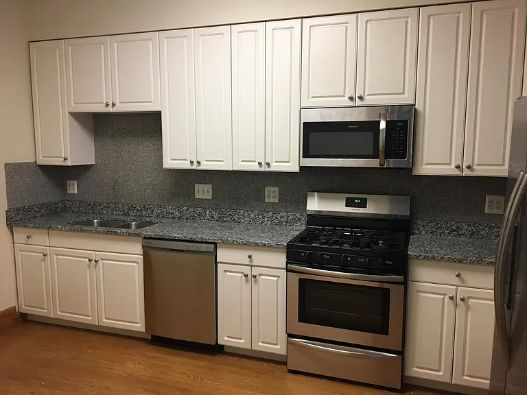 1162 W Grand Ave #3F — Photo 10