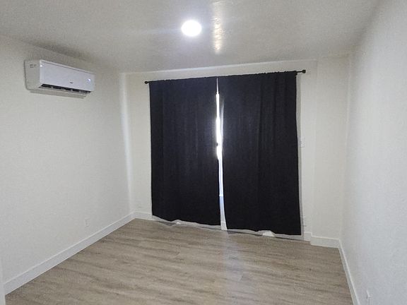 5th image of 2334 W Morten Ave