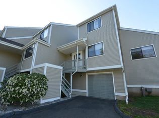 946 S Main St, Middletown, CT 06457