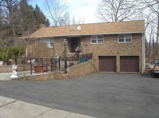 250 French Hill Rd, Wayne, NJ 07470