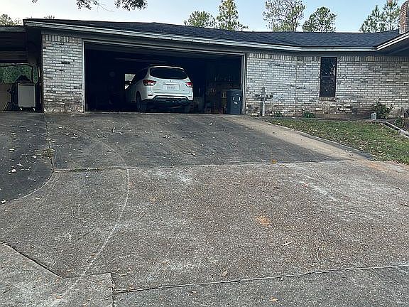 2nd image of 402 County Road 1060