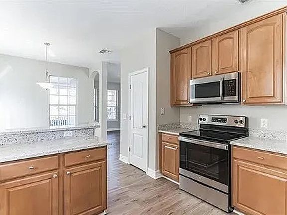 3rd image of 6979 Bluestem Rd