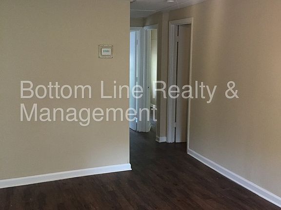 3rd image of 559 Williamson St