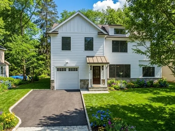 100 Van Doren Ave, Chatham Boro, NJ 07928