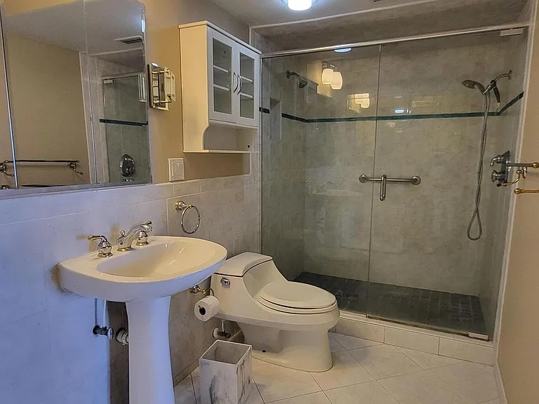 1901 1st St N #203 — Photo 12