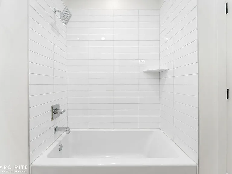 310 Homestead Ave #7 — Photo 25