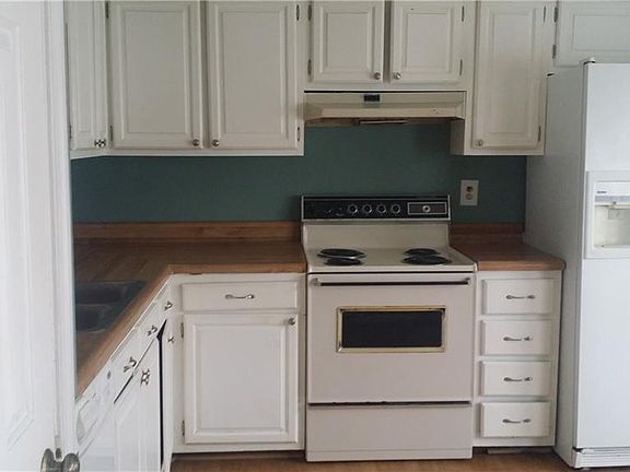 5th image of 330 Gambrill Ct