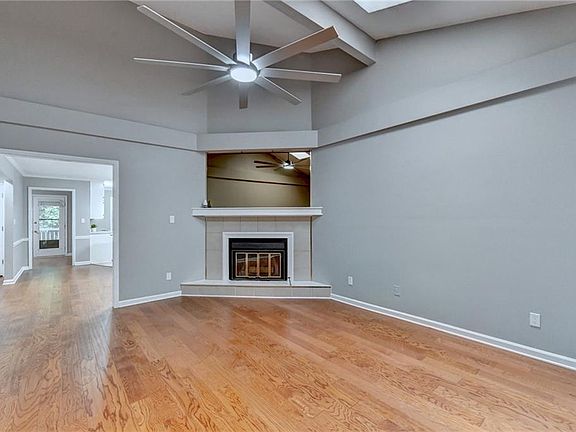 5th image of 1834 Dyouville Ln