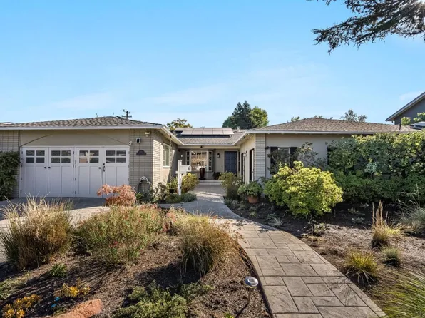 2711 Saint Giles Ln, Mountain View, CA 94040