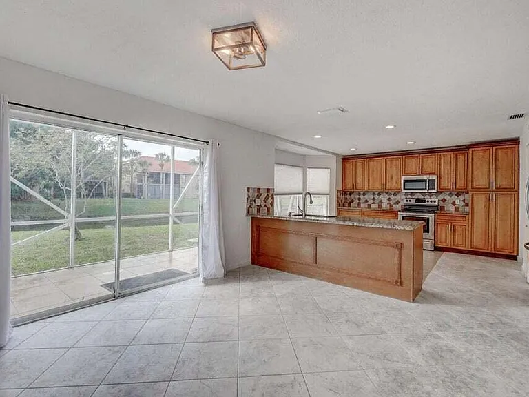 10758 Lake Jasmine Dr — Photo 10