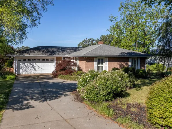 209 Edgewater Dr, Anderson, SC 29626