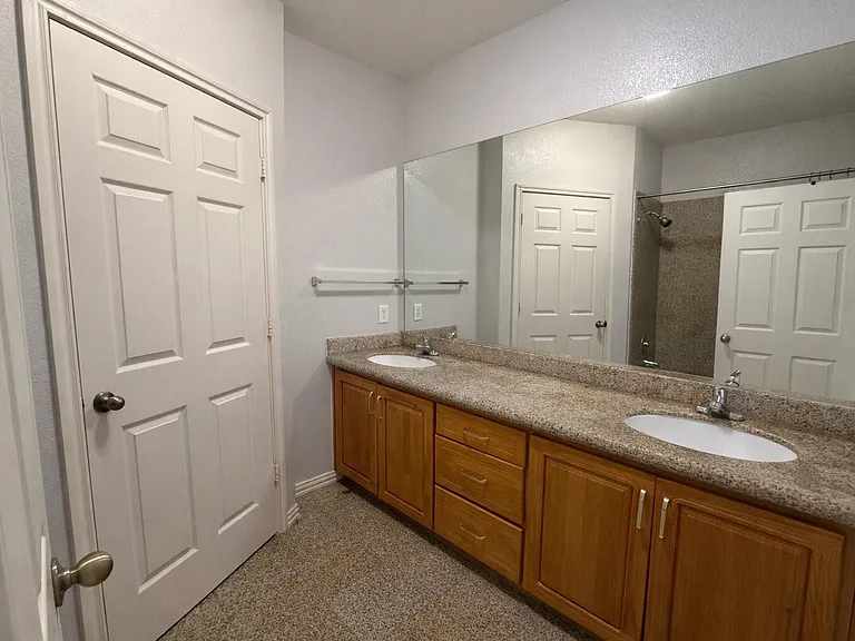 9400 Bellaire Blvd #205 — Photo 8