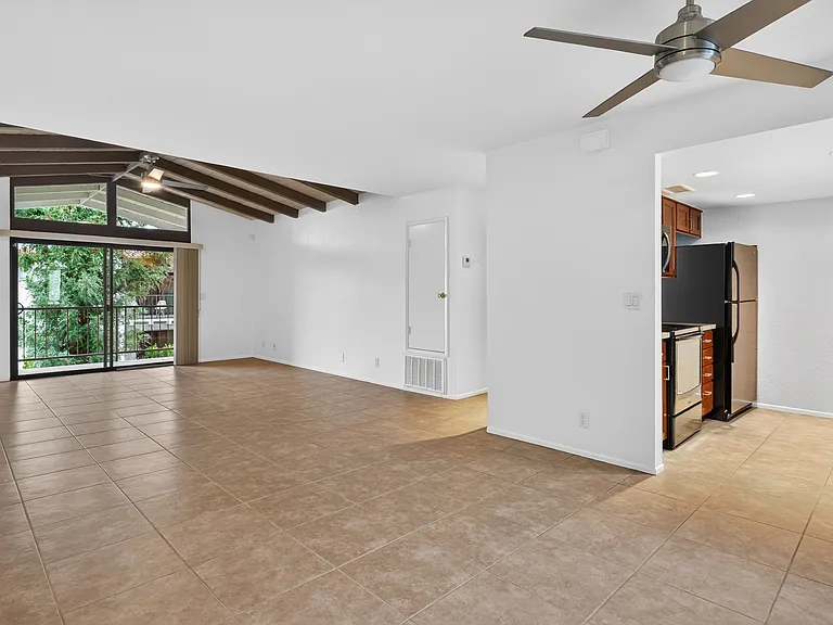 1050 E Ramon Rd #127 — Photo 4