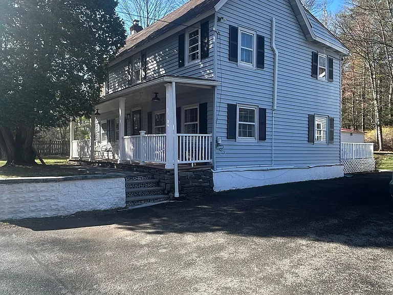 527 Zena Rd — Photo 1