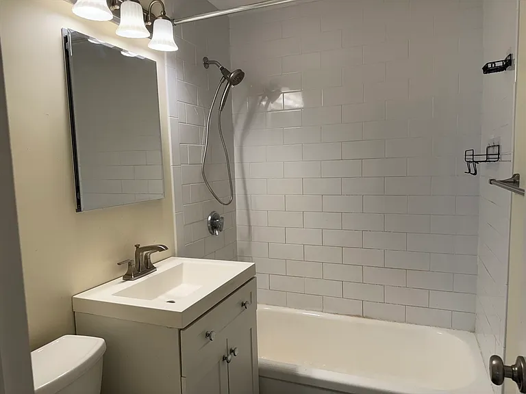 39 Englewood Ave #12 — Photo 6