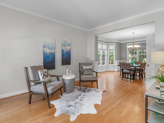 5th image of 101 Caymus Ct