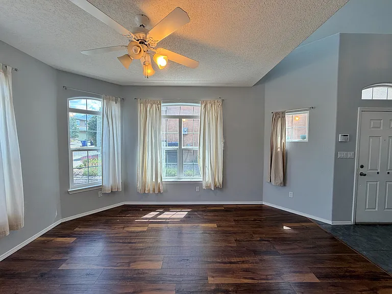 7300 Tricia Rd NE — Photo 20