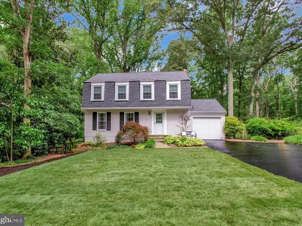 616 Bay Hills Dr, Arnold, MD 21012