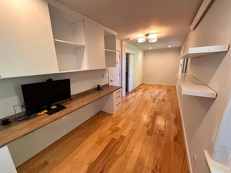 5301 SW Shore Pl — Photo 7