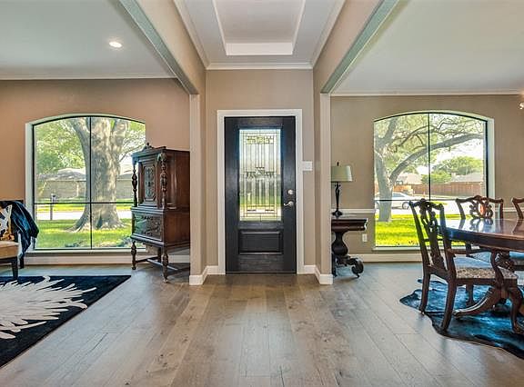 3rd image of 2301 Blue Cypress Dr