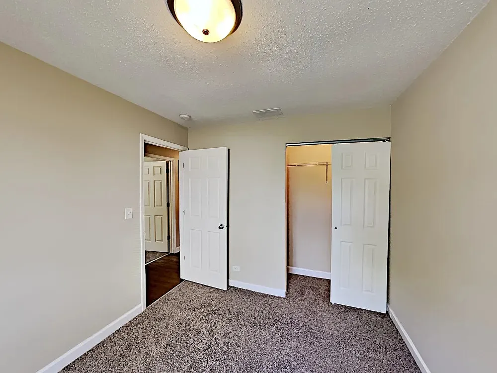 3 bed, 1008 sqft, $1,320 — Photo 2