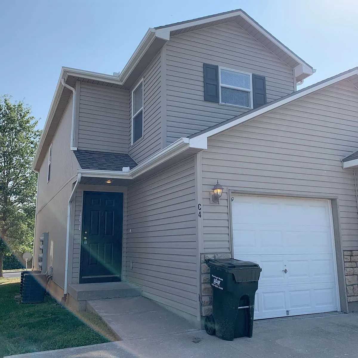 Building Photo - 425 Hawthorne Blvd #4