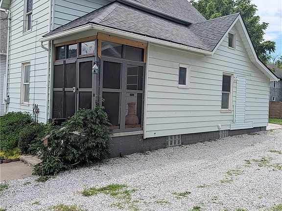 4th image of 1633 Holland Ct SW
