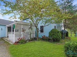 6089 W Harbor Rd, Port Clinton, OH 43452