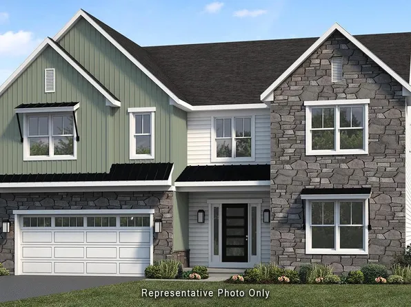 538 Coral Bells Dr, Mechanicsburg, PA 17055