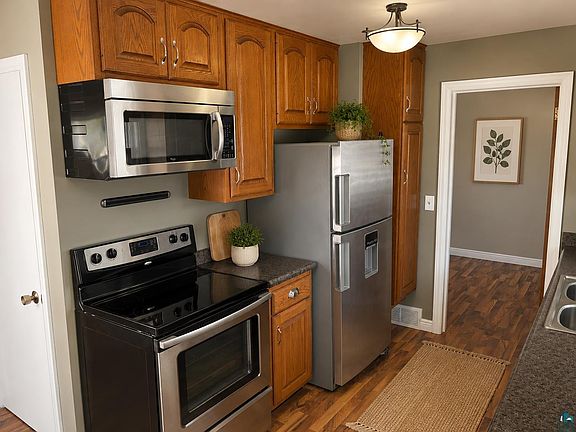 4th image of 2227 W 22nd St