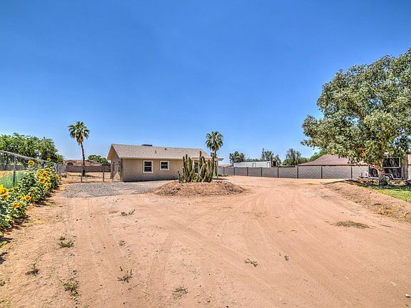 3rd image of 26220 S Lemon Ave