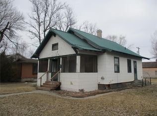 513 N Custer Ave, Hardin, MT 59034