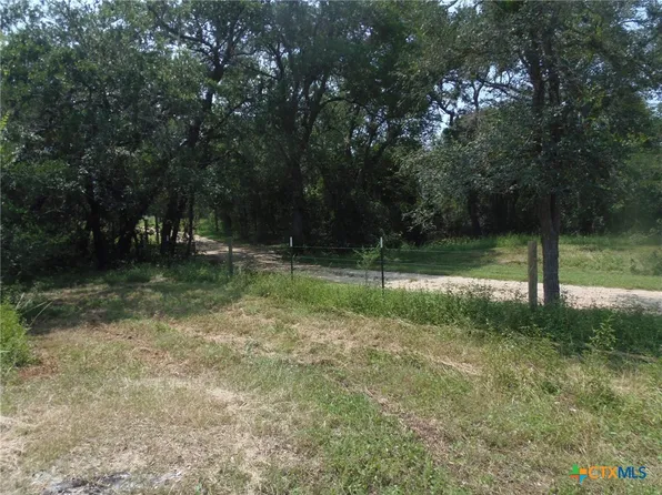 90 Romberg Rd, Dale, TX 78616