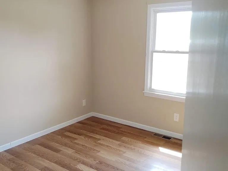 2131 W Phelps St — Photo 5