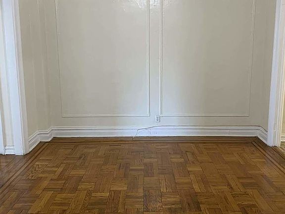 2nd image of 114 W 238th St APT 3D