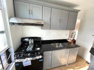 35-40 31st St #3, Astoria, NY 11106