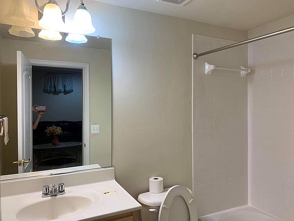 2nd image of 3784 Mary Evelyn Way