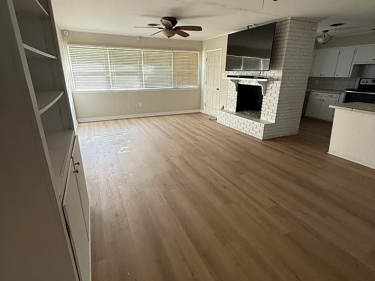 2703 Rebecca Dr — Photo 7
