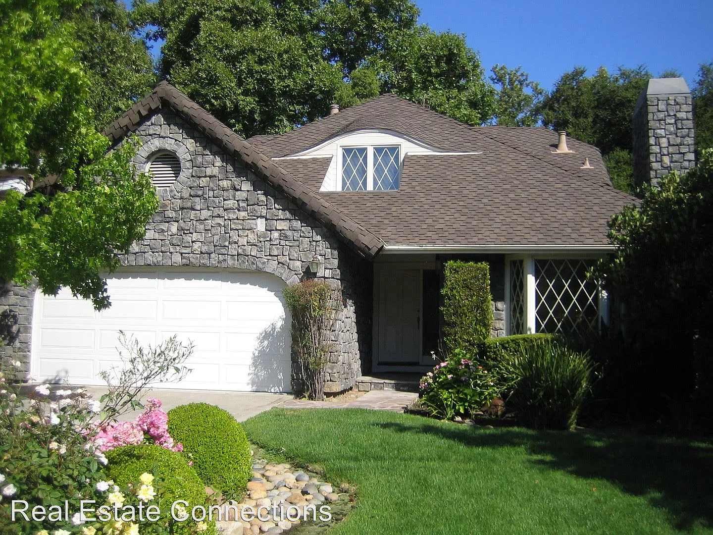 14063 Loma Rio Dr photo 1