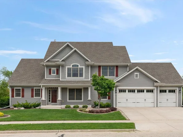 N74W8118 Harvest LANE, Cedarburg, WI 53012