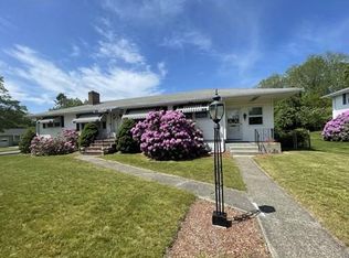 6 Dennis Dr, Worcester, MA 01606