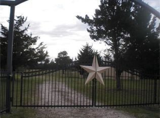 18643 Mathis Rd, Waller, TX 77484