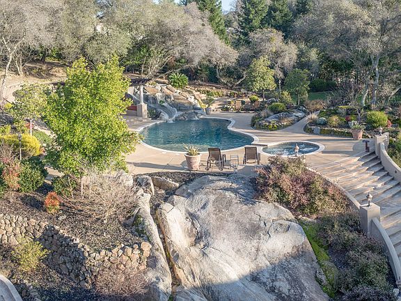5th image of 9123 Eden Oaks Cir