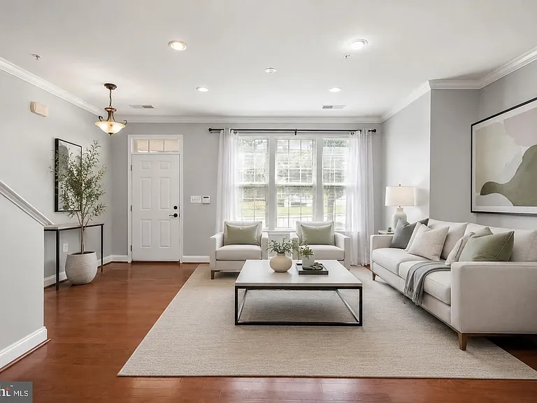242 N Summit Ave #21 — Photo 18