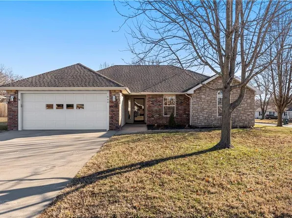 500 N Webster St, Nevada, MO 64772
