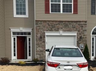 29 Polygon Pl, Falling Waters, WV 25419