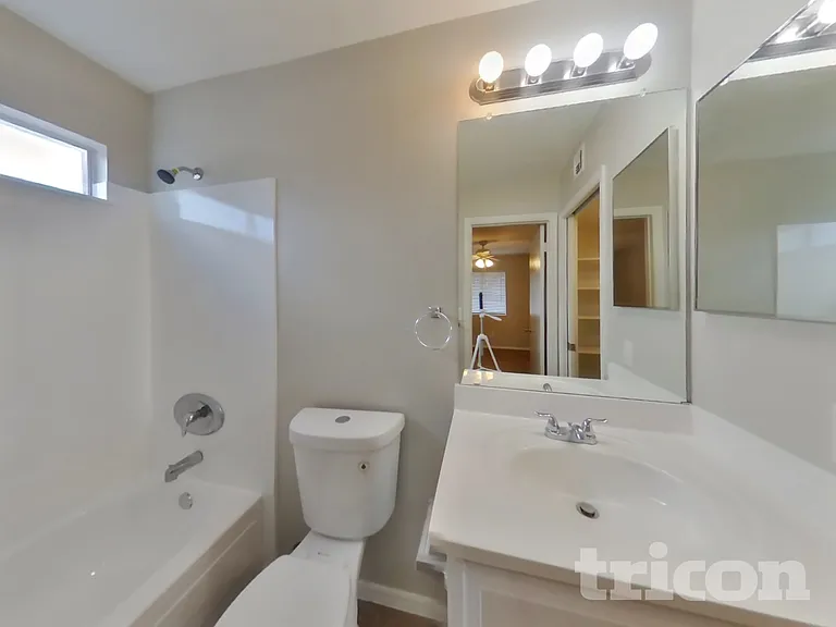 630 E Jensen St #122 — Photo 12