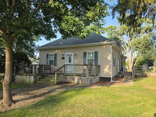 412 N Sheridan St, Pana, IL 62557