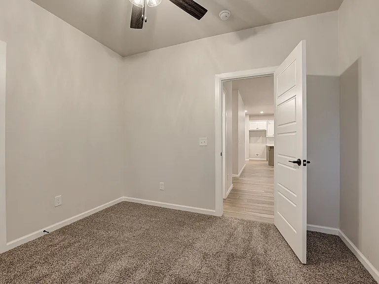 2298 E Sooner Rd — Photo 34
