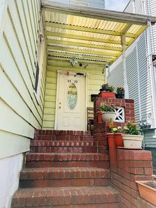 3332 99th St, Flushing, NY, 11368